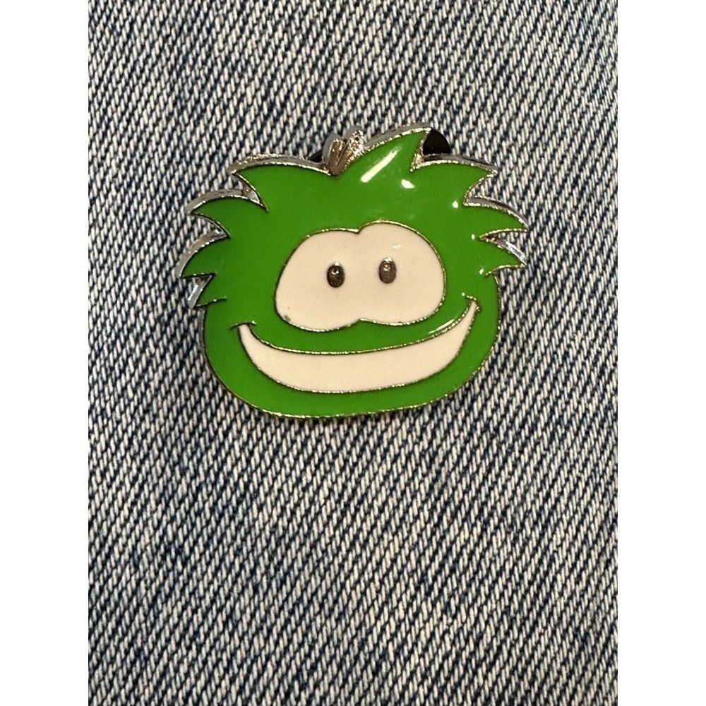 Walt Disney Trading Pin Green Puffle Club Penguin Booster Limited Edition